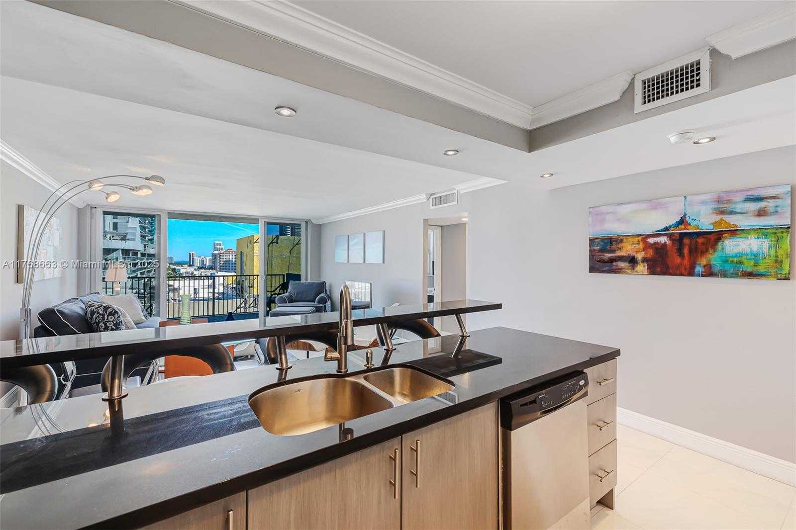 Small Image of 5838 COLLINS AVE #15D, Miami Beach Number 15