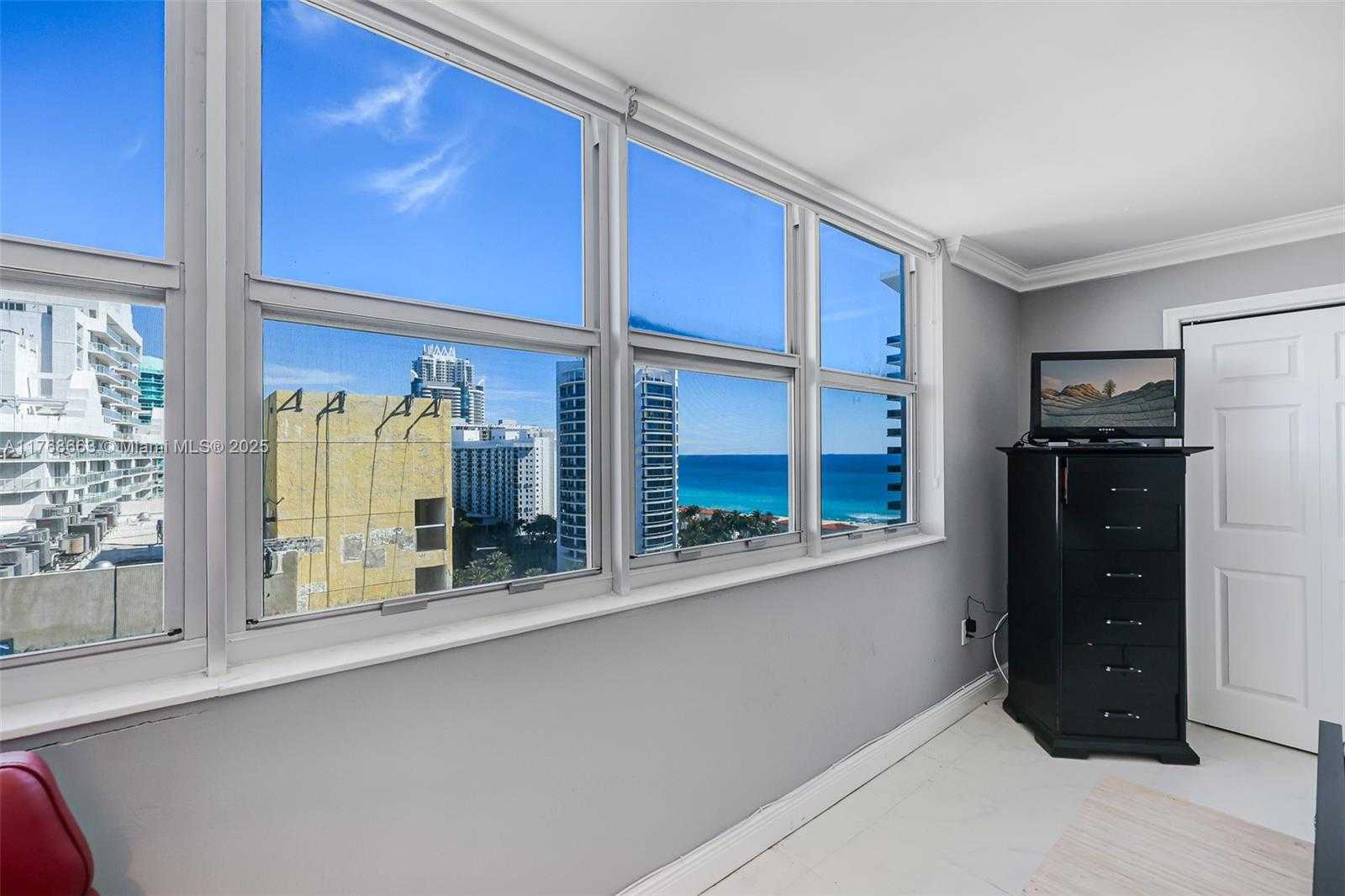Small Image of 5838 COLLINS AVE #15D, Miami Beach Number 21