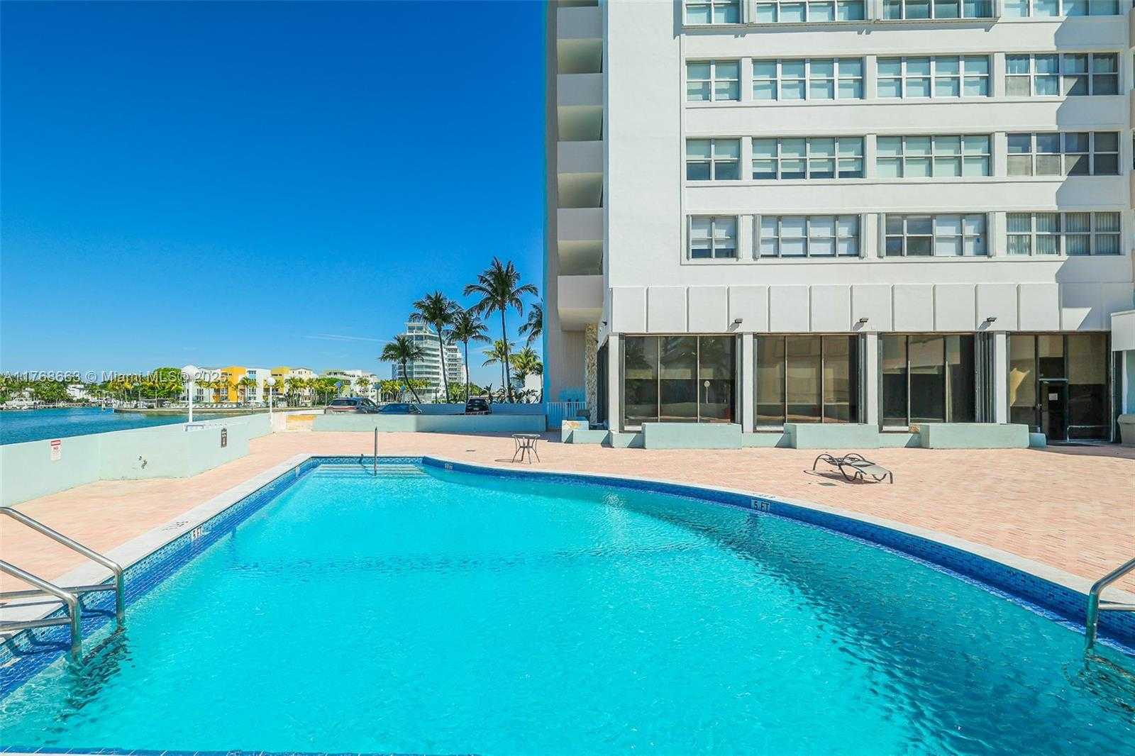 Small Image of 5838 COLLINS AVE #15D, Miami Beach Number 43