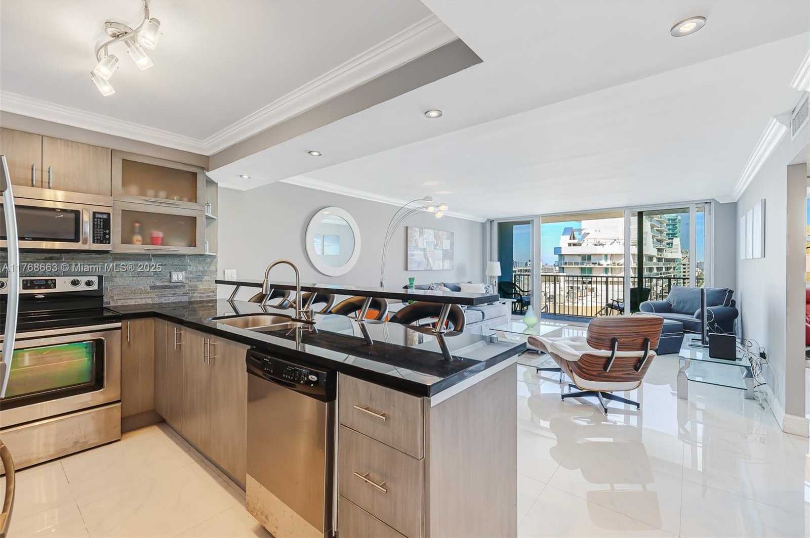 Small Image of 5838 COLLINS AVE #15D, Miami Beach Number 5