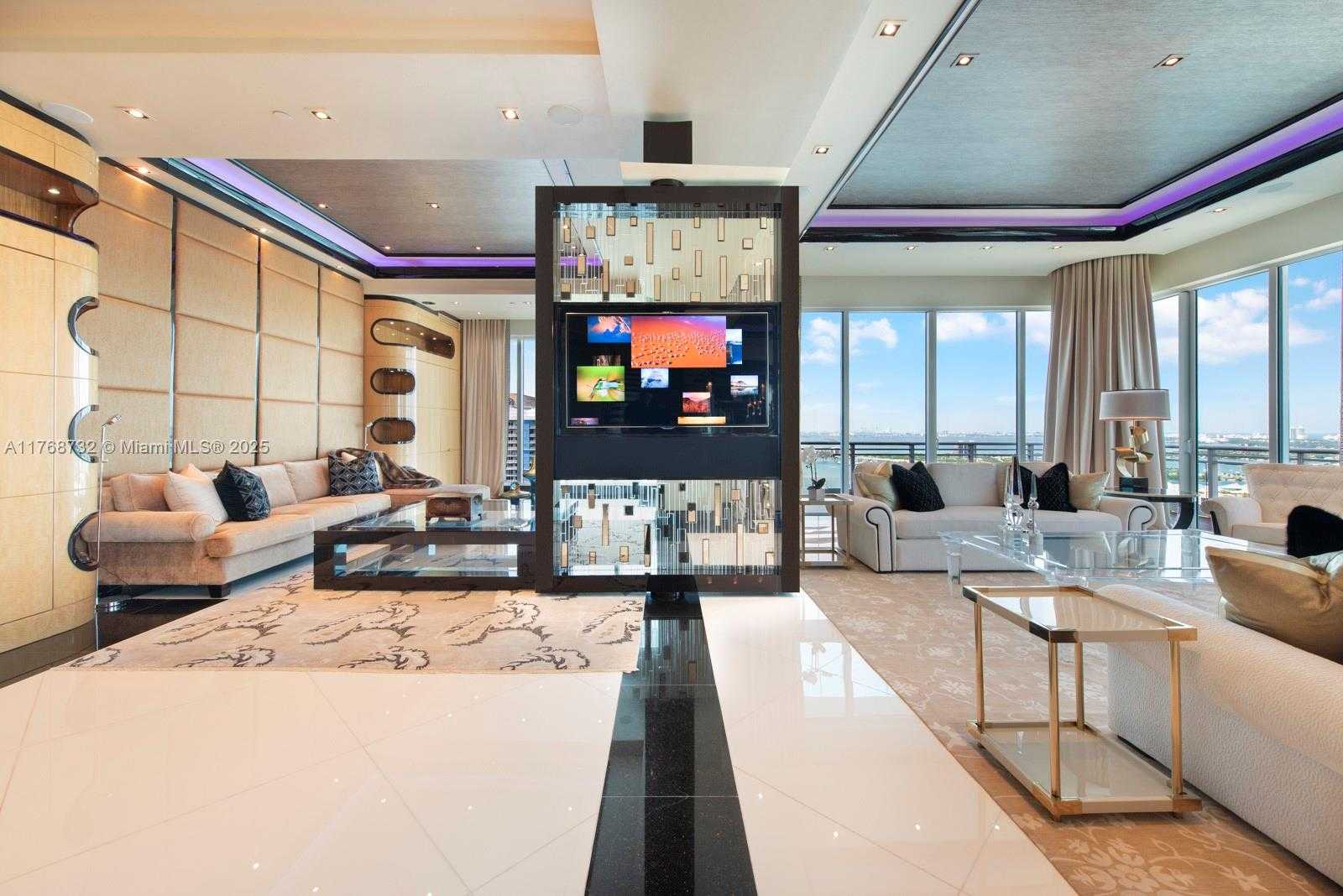 Small Image of 900 BRICKELL KEY BLVD #PH3403, Miami Number 11