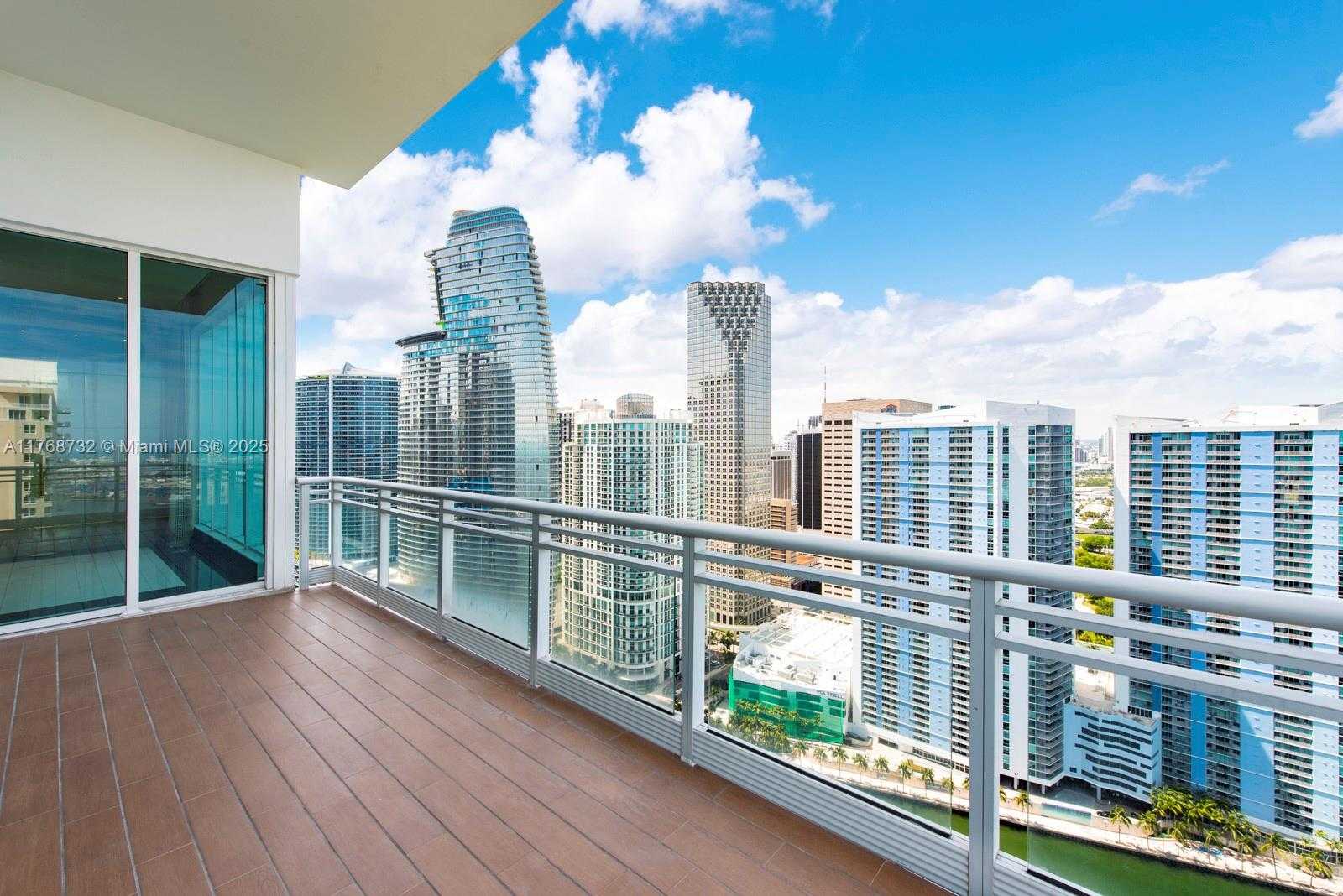 Small Image of 900 BRICKELL KEY BLVD #PH3403, Miami Number 15