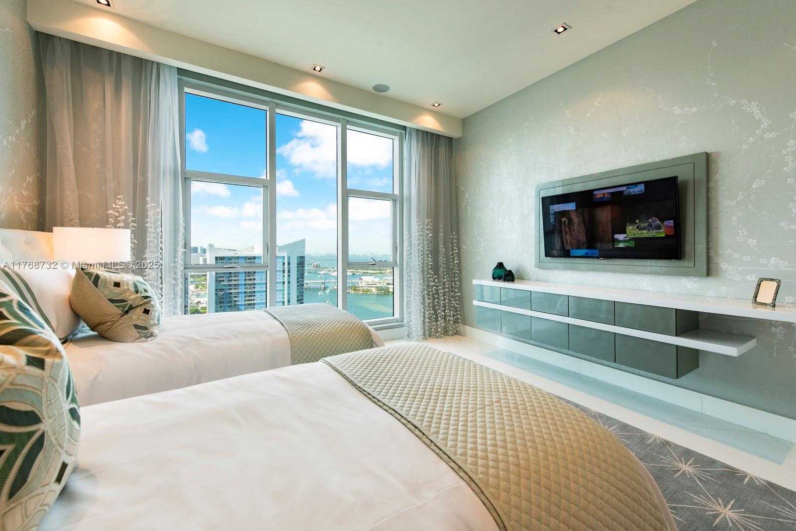 Small Image of 900 BRICKELL KEY BLVD #PH3403, Miami Number 49