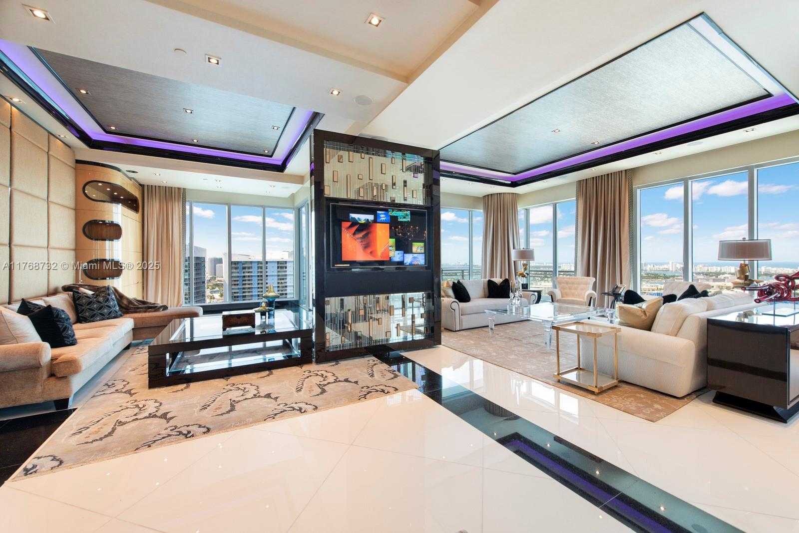 Small Image of 900 BRICKELL KEY BLVD #PH3403, Miami Number 9