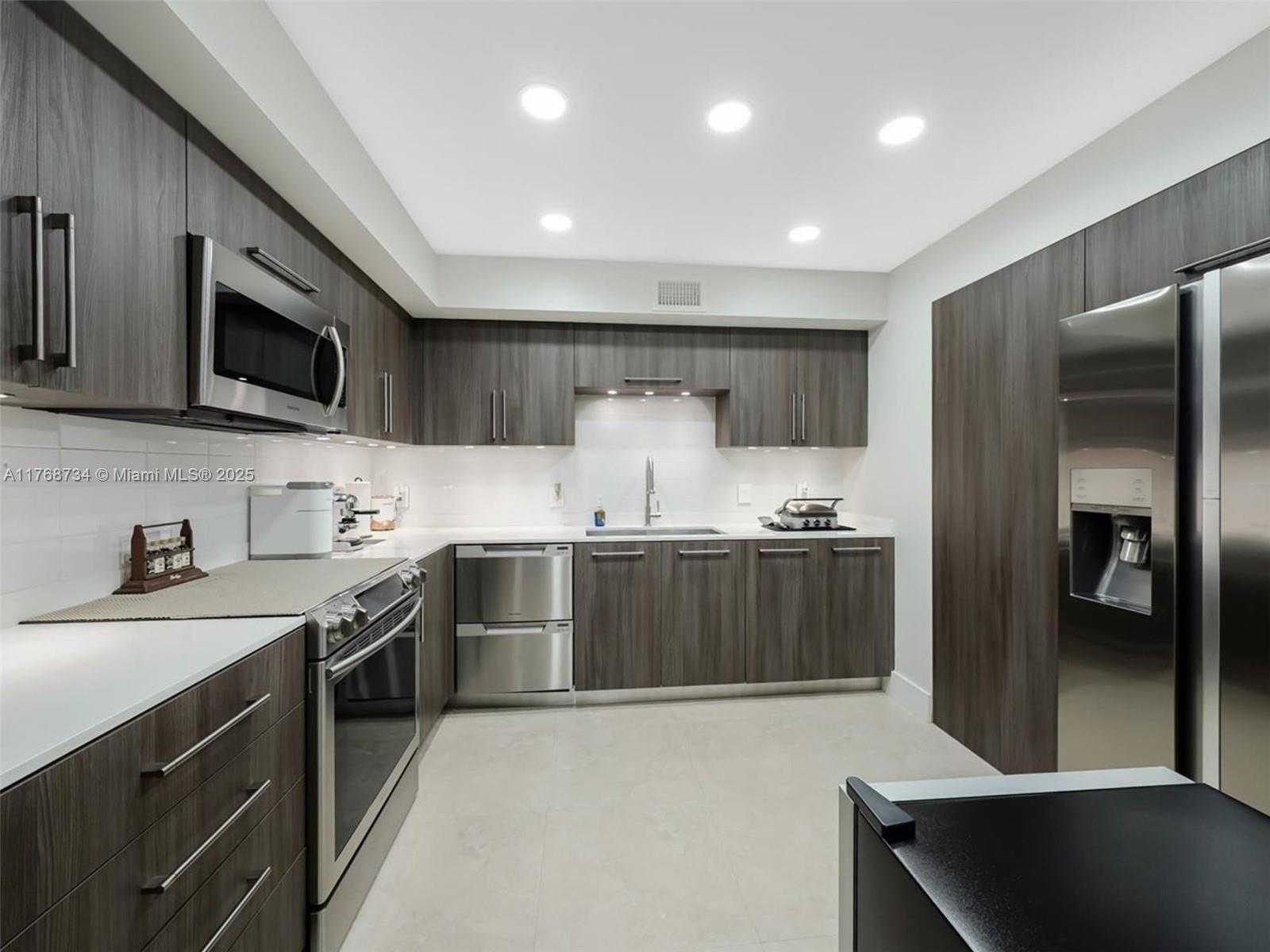 Small Image of 2812 NORTH 46TH AVE #G273, Hollywood Number 6