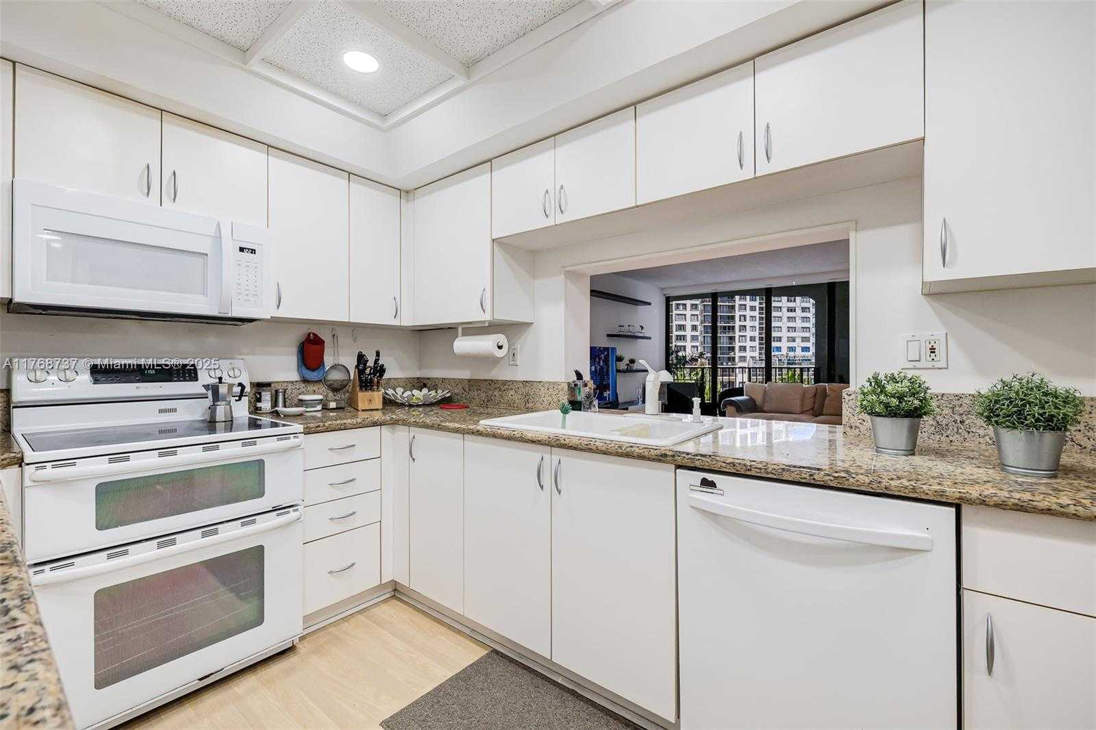 Small Image of 520 BRICKELL KEY DR #A714, Miami Number 23