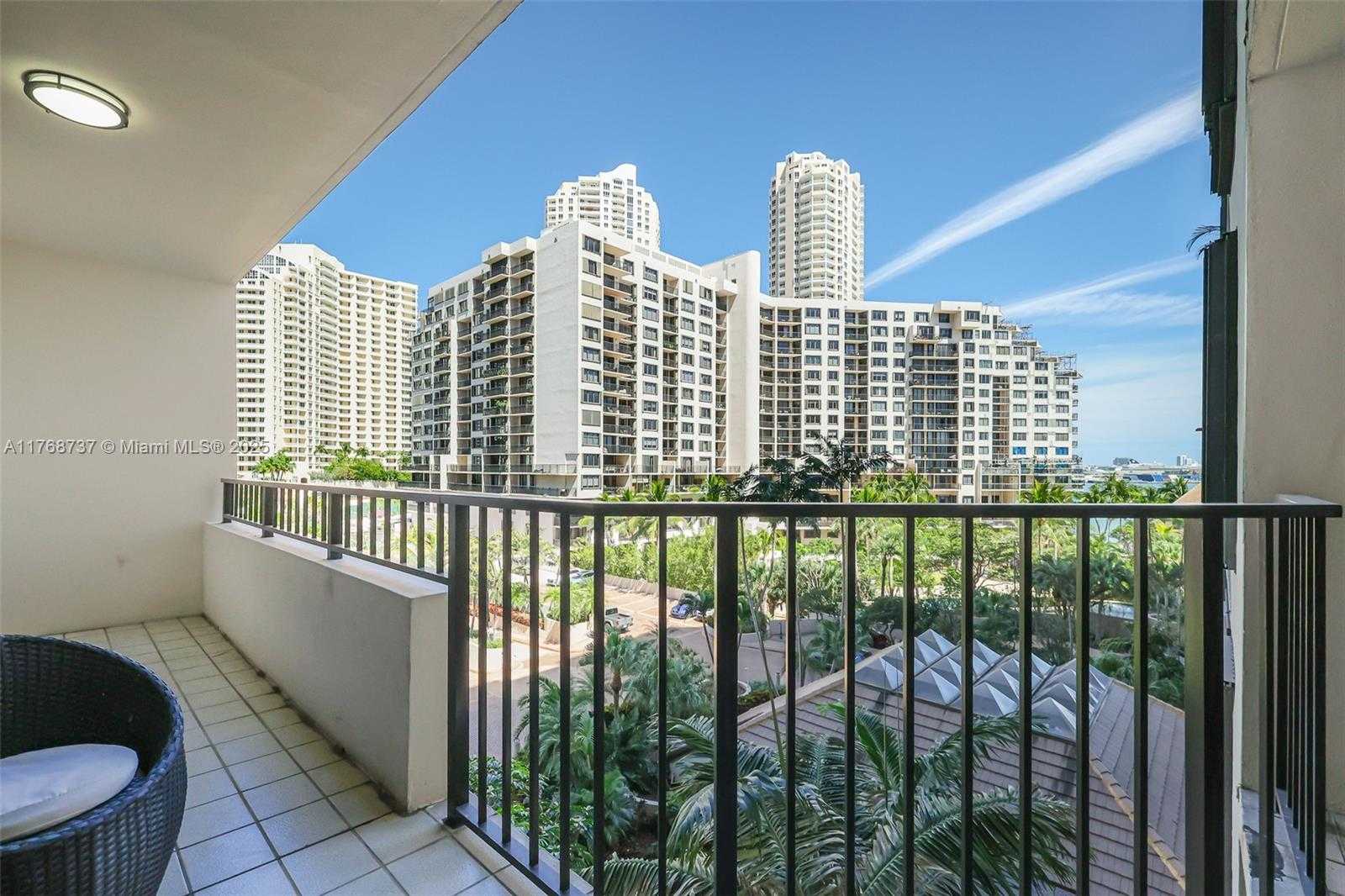 Small Image of 520 BRICKELL KEY DR #A714, Miami Number 27