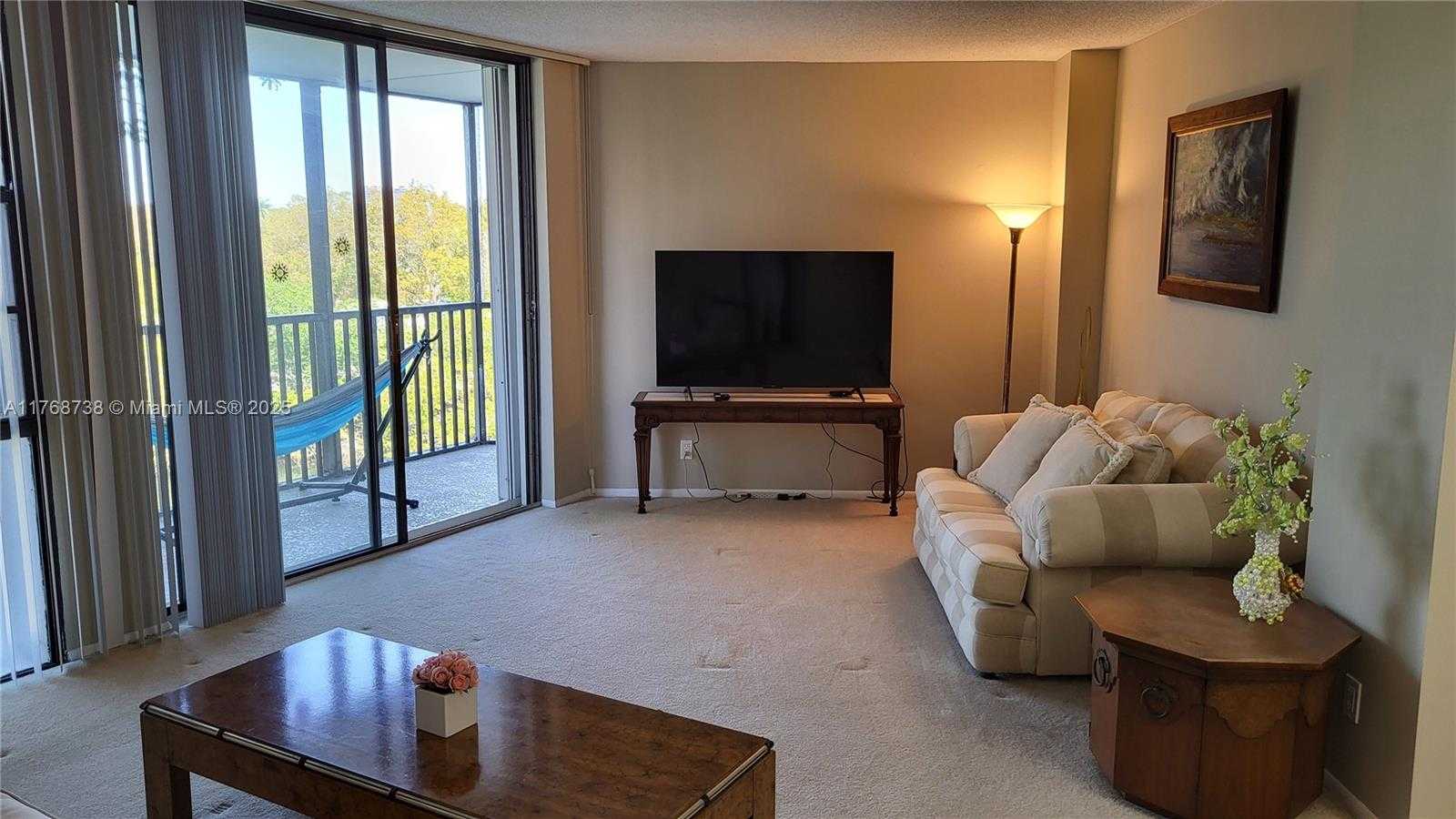 Small Image of 3401 NORTH COUNTRY CLUB DR #402, Aventura Number 12