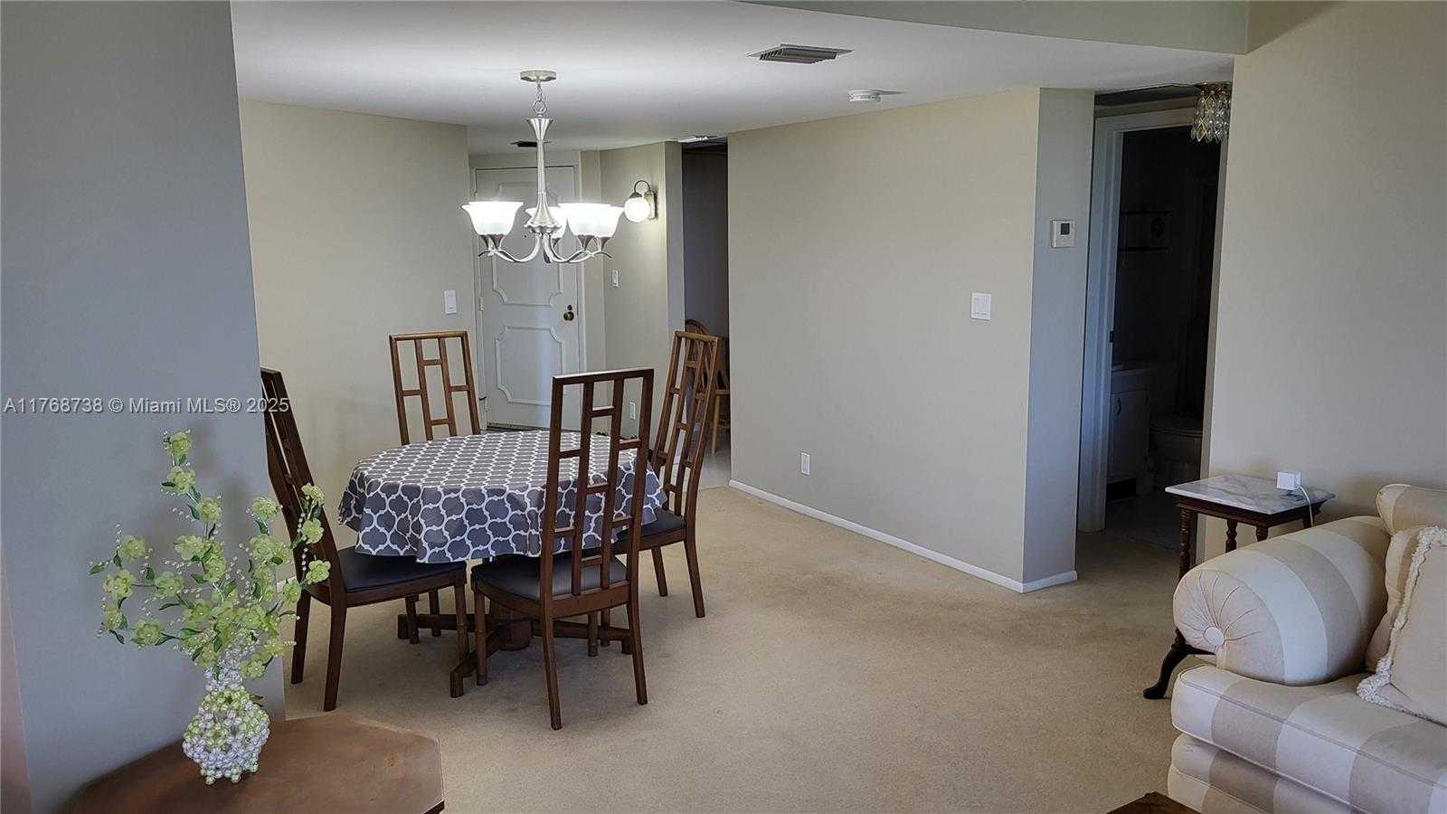 Small Image of 3401 NORTH COUNTRY CLUB DR #402, Aventura Number 16