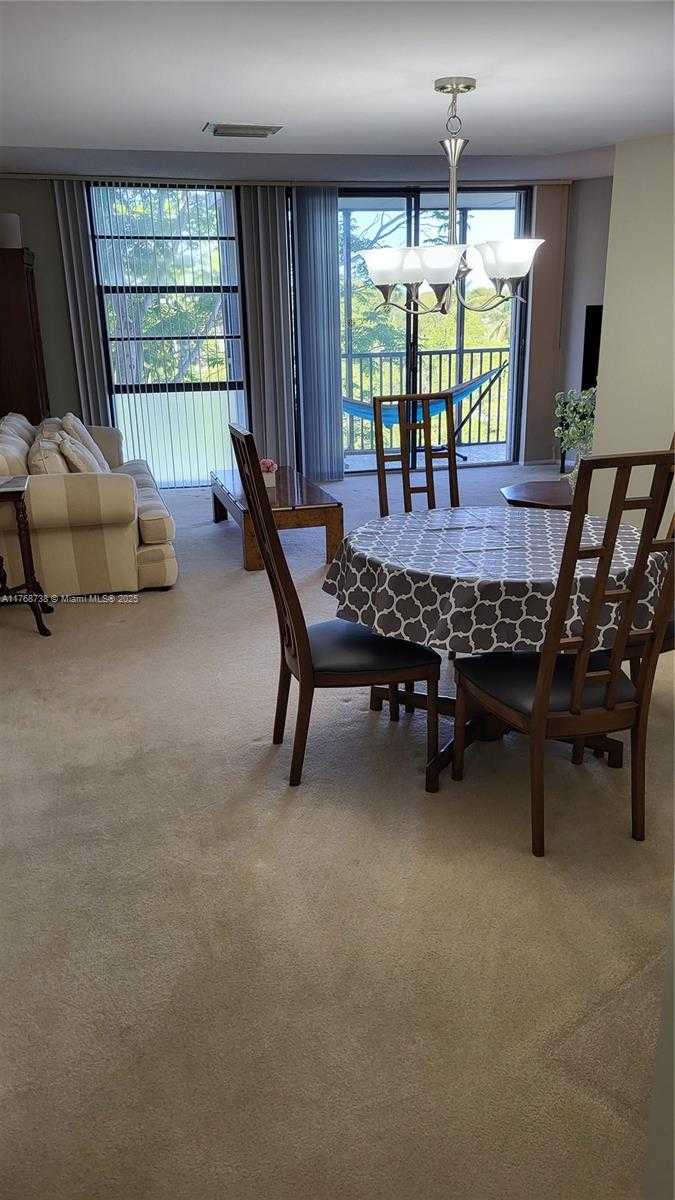 Small Image of 3401 NORTH COUNTRY CLUB DR #402, Aventura Number 20