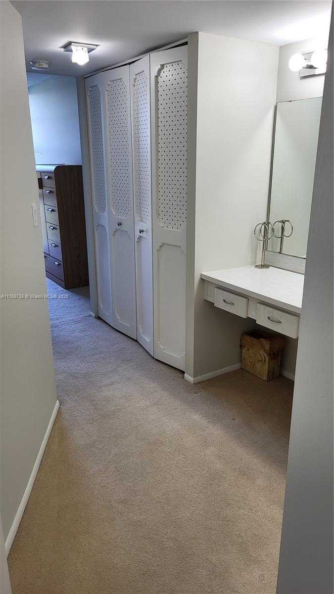 Small Image of 3401 NORTH COUNTRY CLUB DR #402, Aventura Number 27