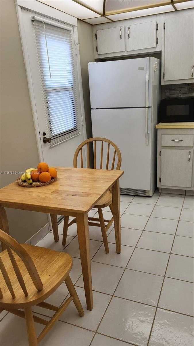 Small Image of 3401 NORTH COUNTRY CLUB DR #402, Aventura Number 34