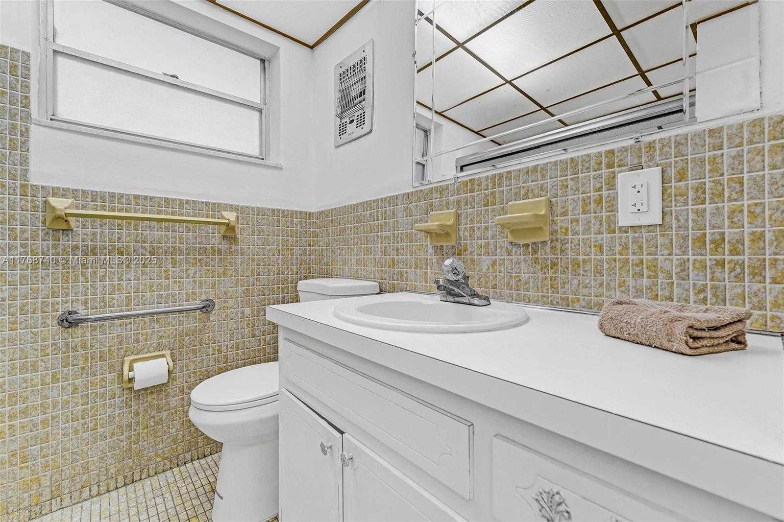 Small Image of 330 SOUTH EAST 2ND ST #103G, Hallandale Beach Number 19