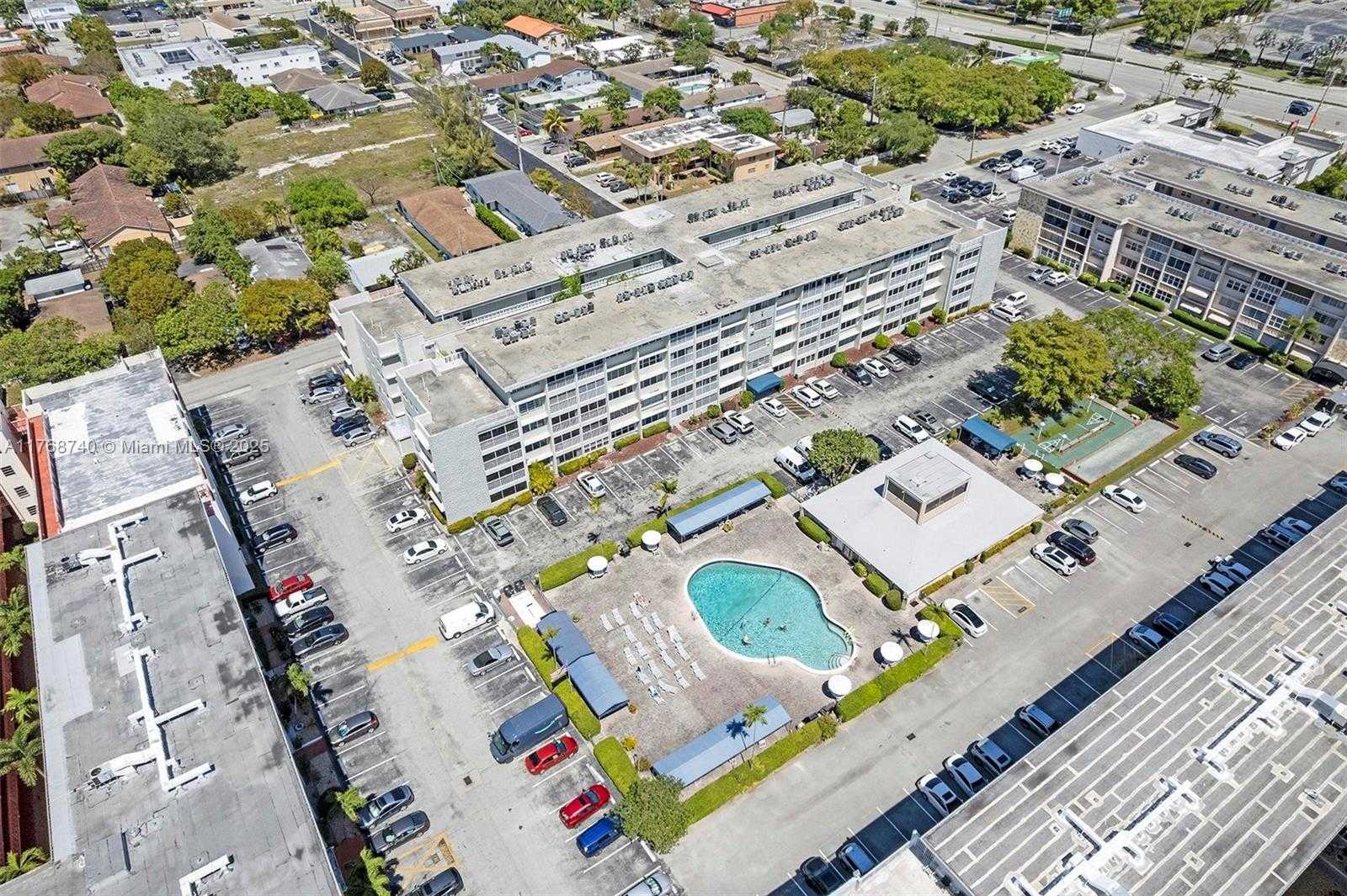 Small Image of 330 SOUTH EAST 2ND ST #103G, Hallandale Beach Number 32