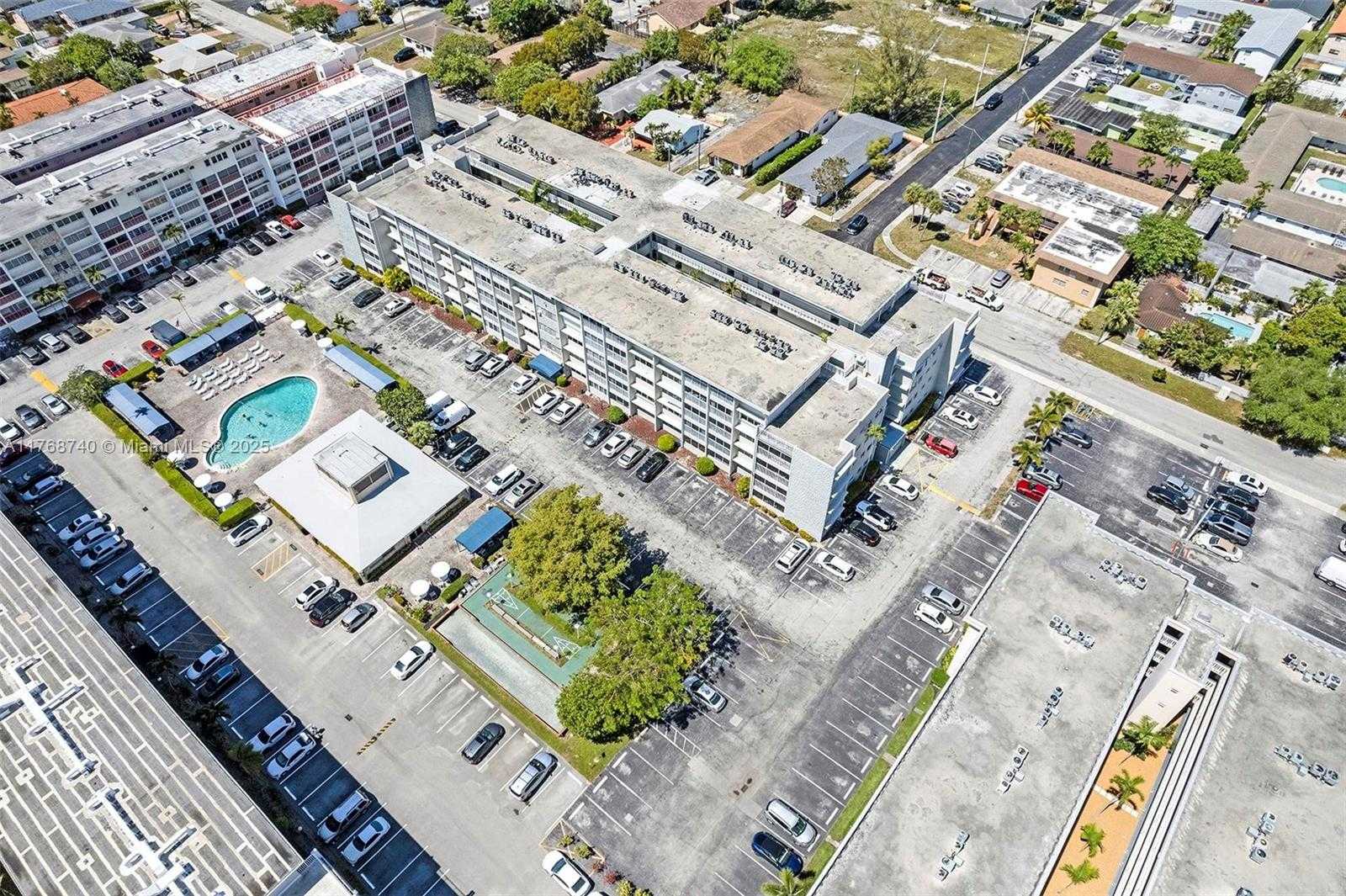 Small Image of 330 SOUTH EAST 2ND ST #103G, Hallandale Beach Number 41