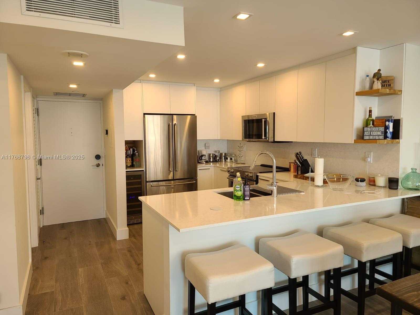 Small Image of 1901 BRICKELL AVE #B2304, Miami Number 9