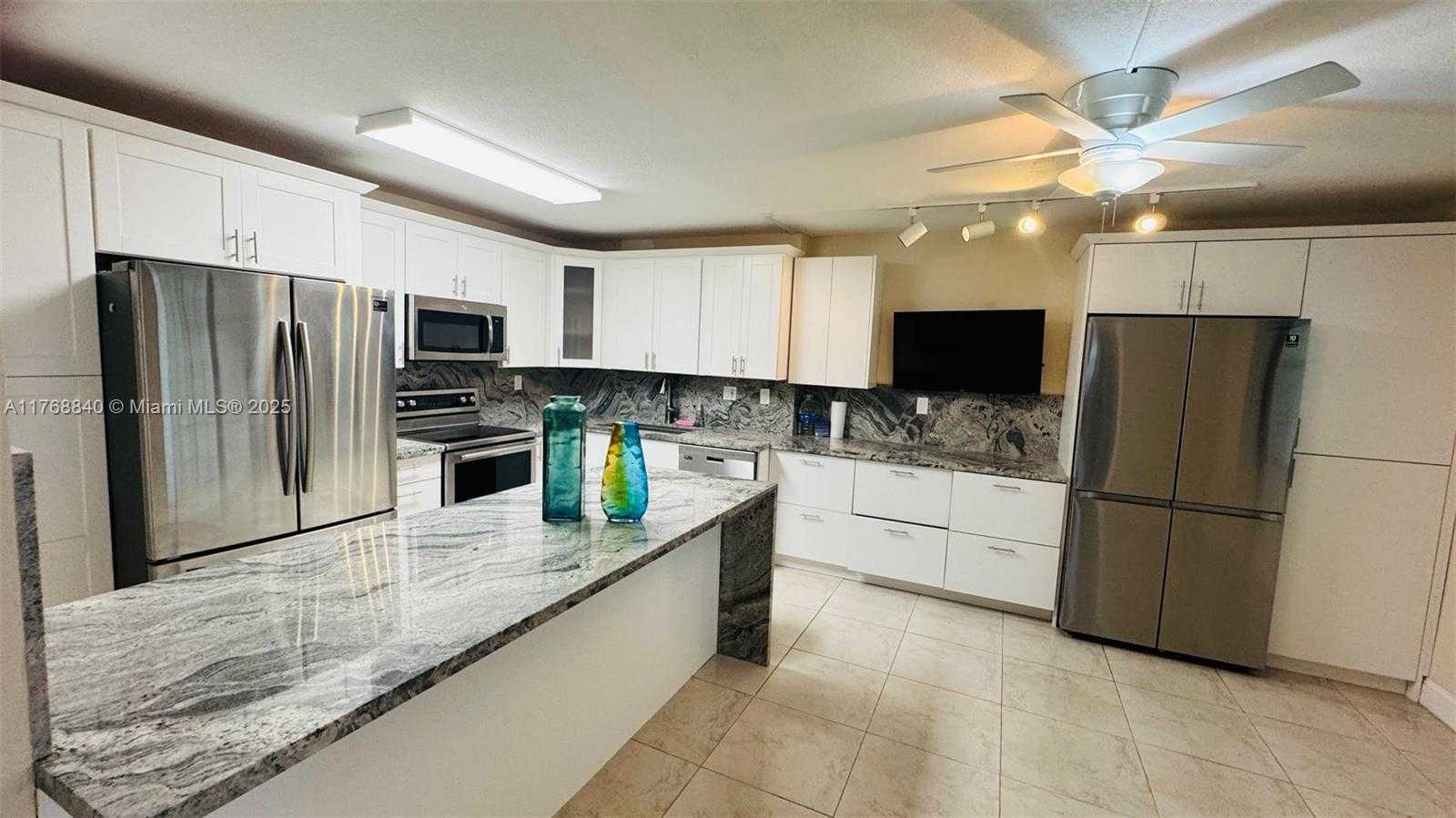Small Image of 20381 NORTH EAST 30TH AVE #118-7, Aventura Number 2