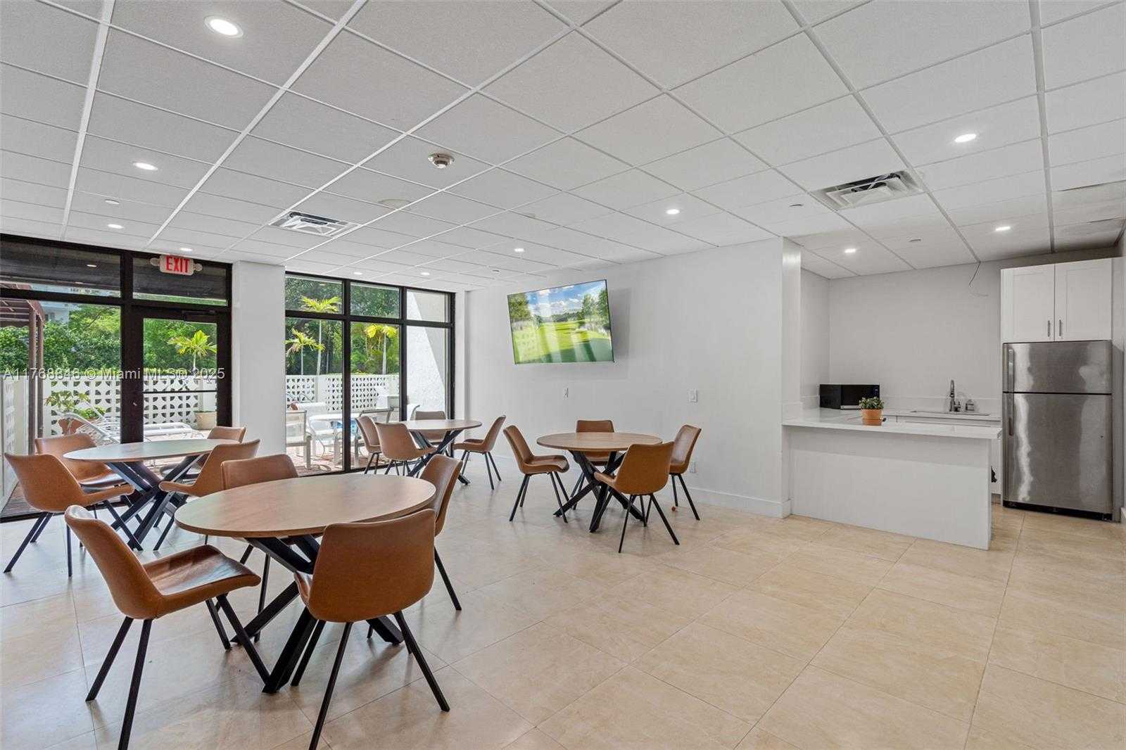 Small Image of 77 CRANDON BLVD #2B, Key Biscayne Number 10