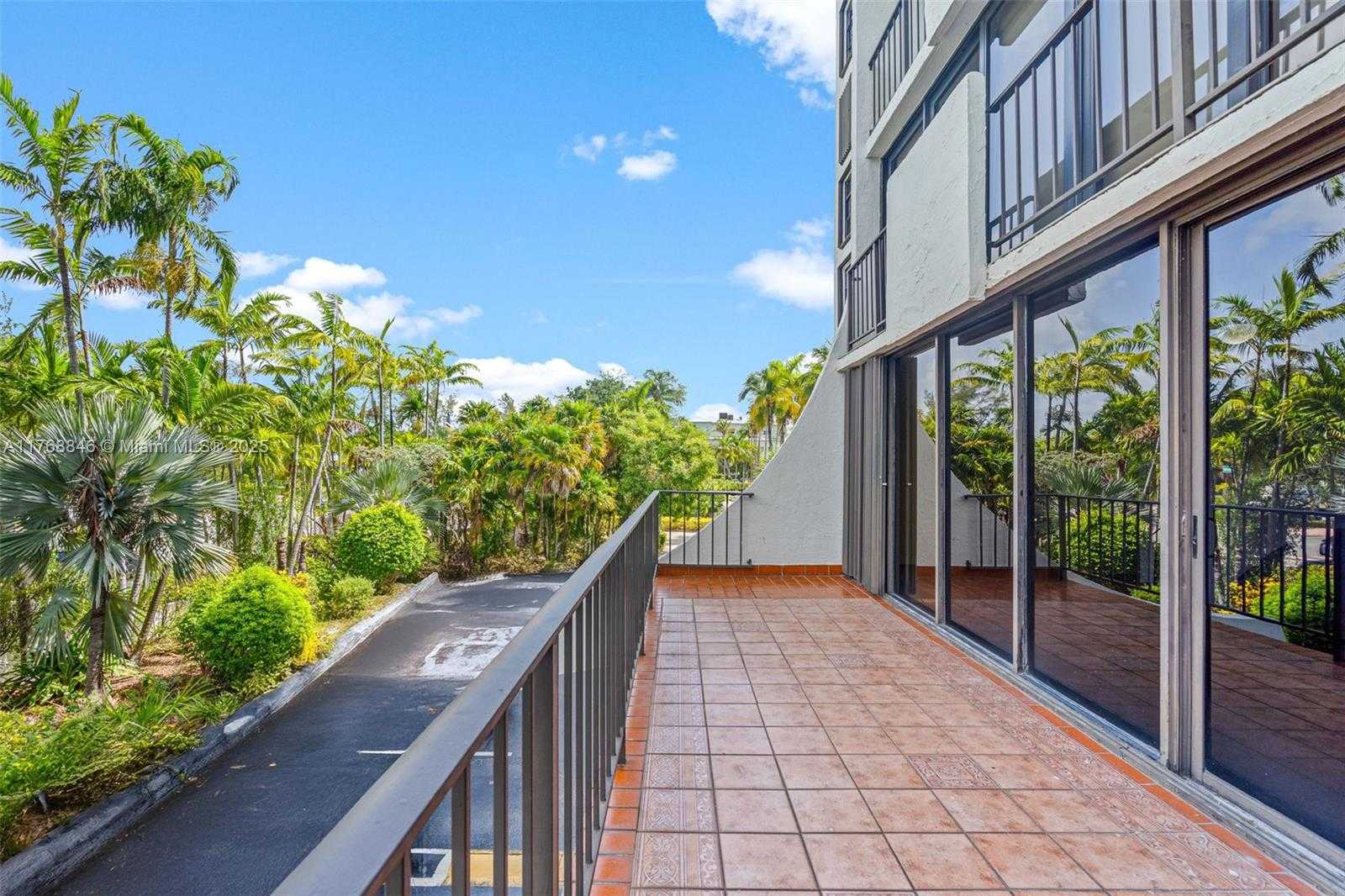 Small Image of 77 CRANDON BLVD #2B, Key Biscayne Number 11