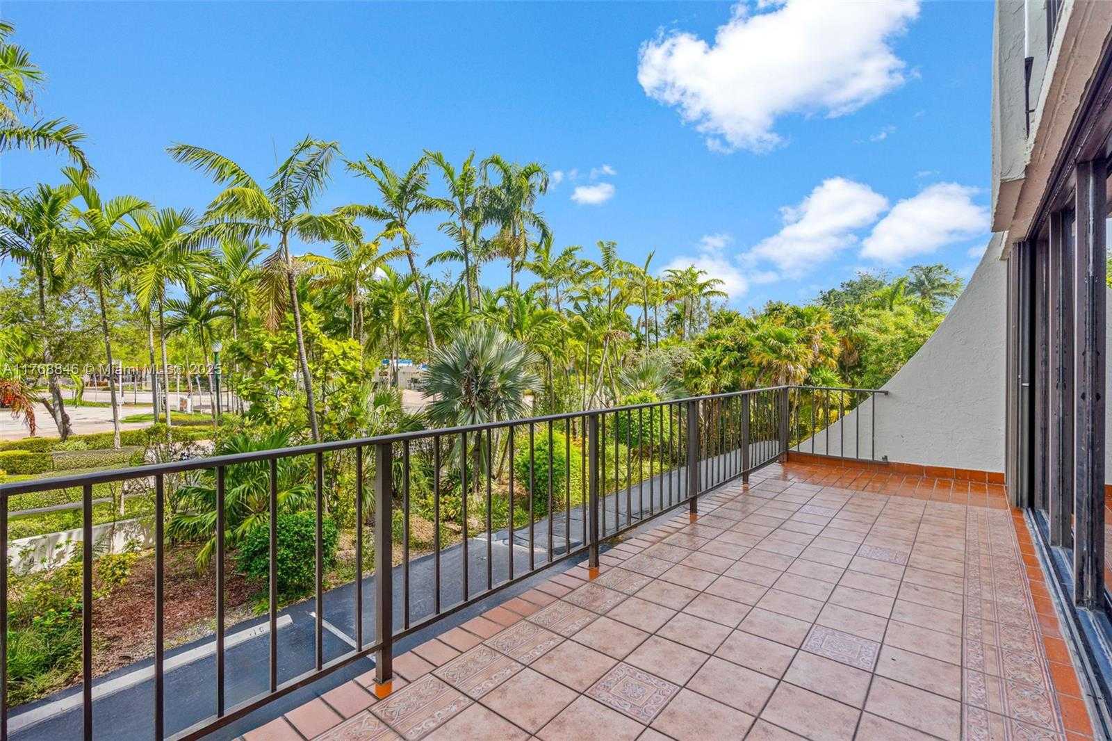 Small Image of 77 CRANDON BLVD #2B, Key Biscayne Number 12
