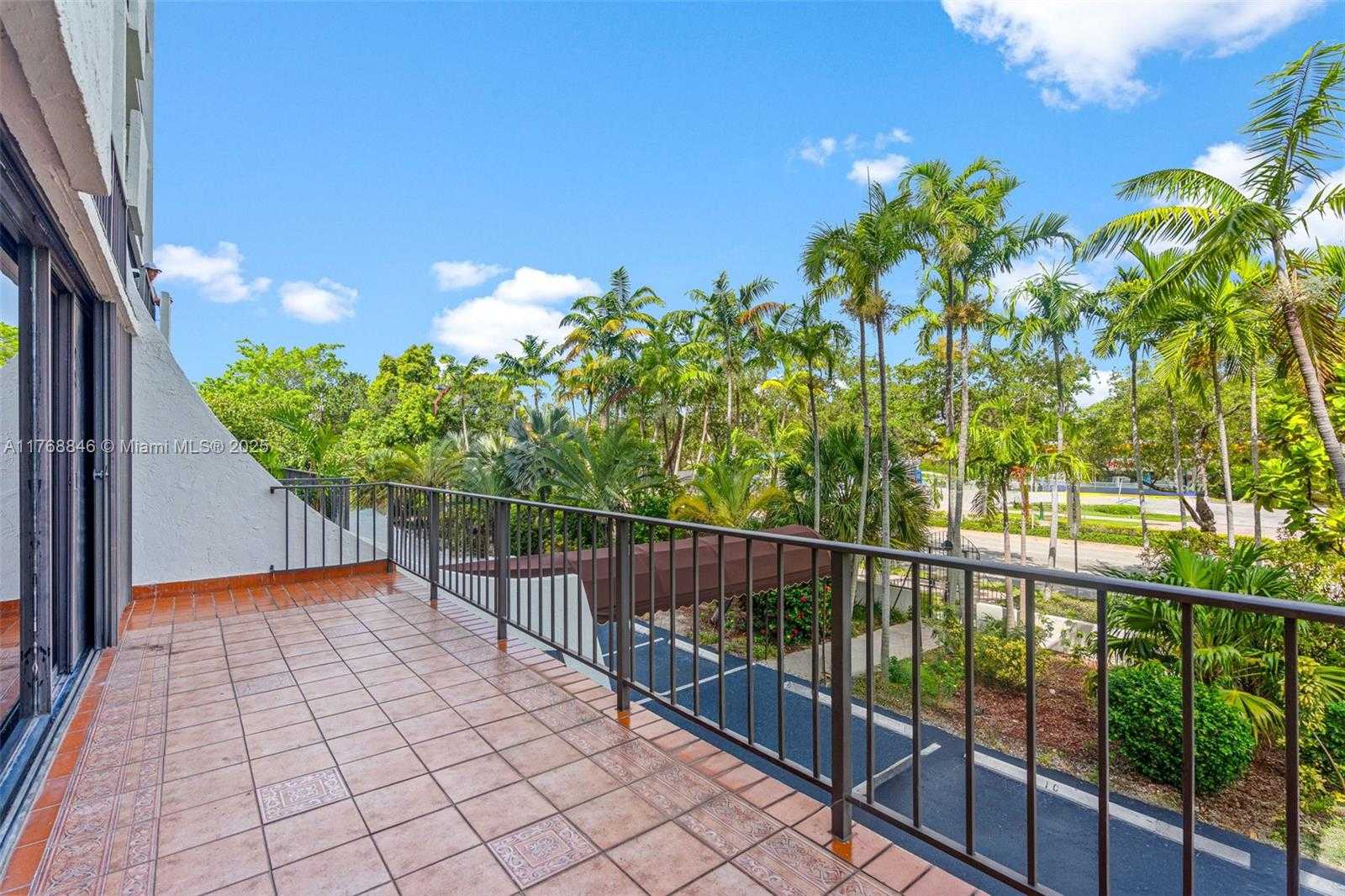 Small Image of 77 CRANDON BLVD #2B, Key Biscayne Number 14