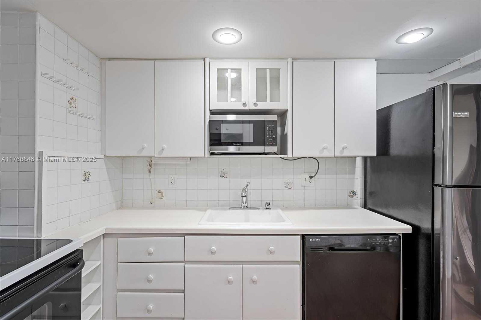 Small Image of 77 CRANDON BLVD #2B, Key Biscayne Number 18