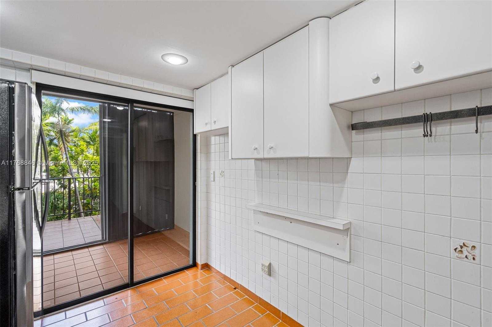 Small Image of 77 CRANDON BLVD #2B, Key Biscayne Number 19