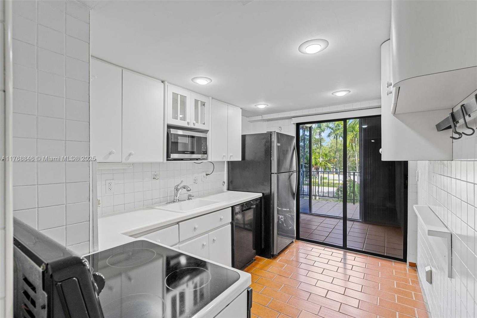 Small Image of 77 CRANDON BLVD #2B, Key Biscayne Number 22