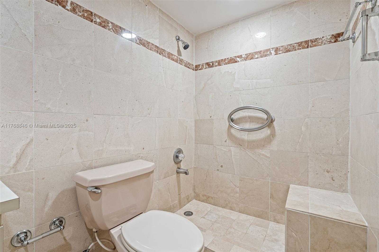 Small Image of 77 CRANDON BLVD #2B, Key Biscayne Number 26