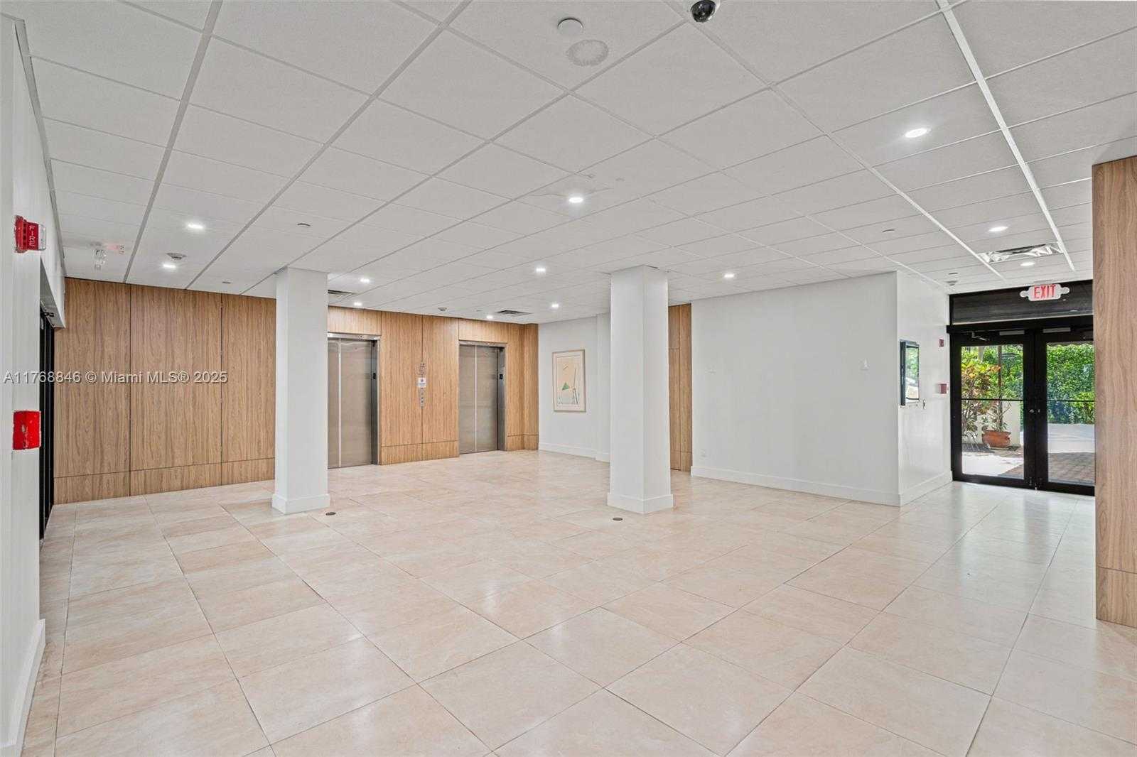 Small Image of 77 CRANDON BLVD #2B, Key Biscayne Number 8