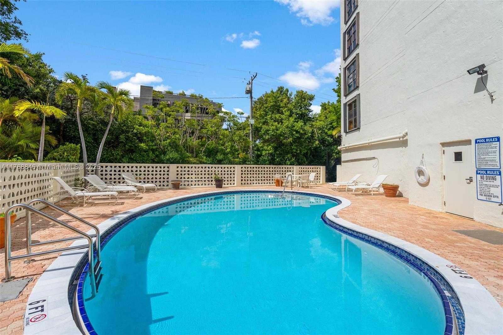 Small Image of 77 CRANDON BLVD #2B, Key Biscayne Number 9