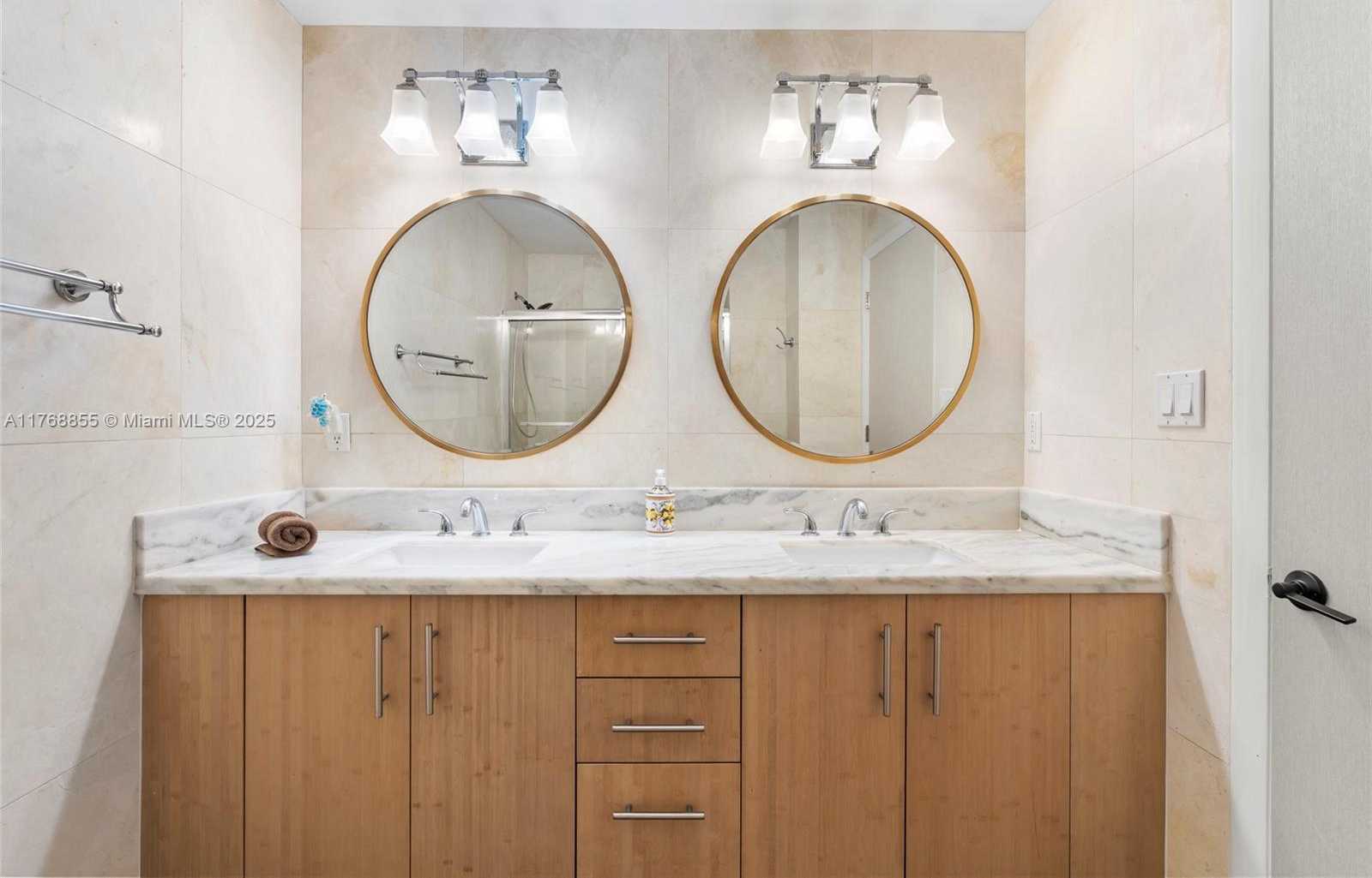 Small Image of 10275 COLLINS AVE #116, Bal Harbour Number 14