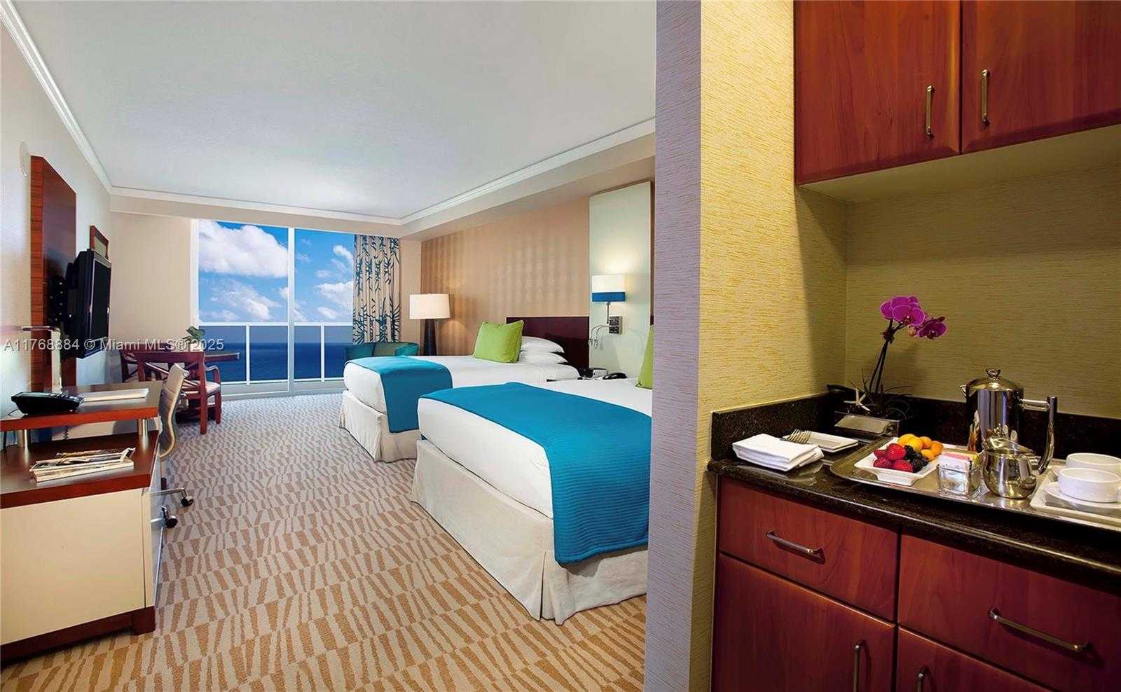 Small Image of 18001 COLLINS AVE #1415, Sunny Isles Beach Number 4