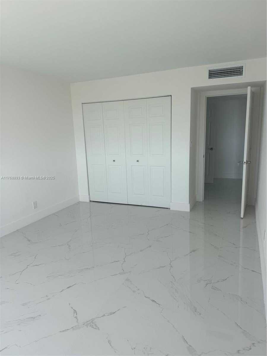 Small Image of 6770 INDIAN CREEK DR #9E, Miami Beach Number 11