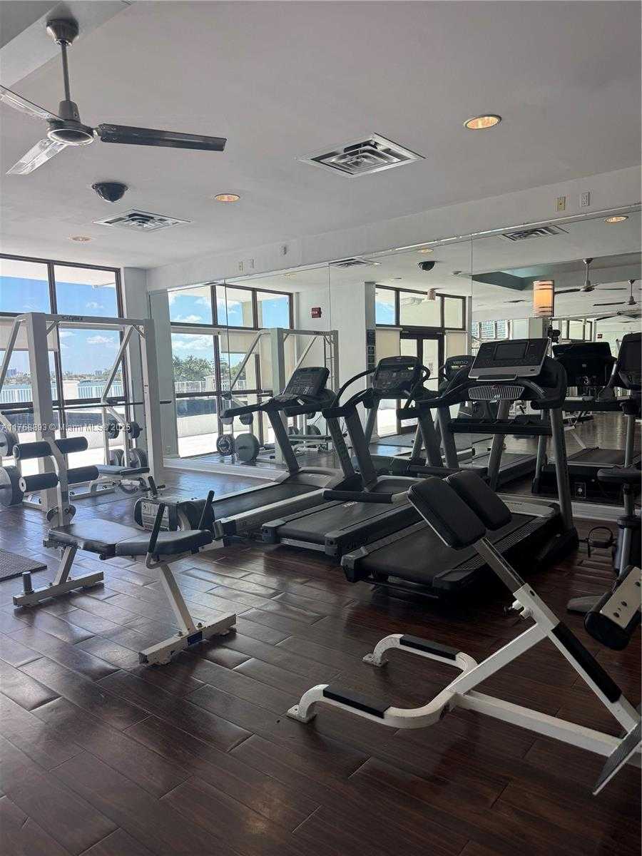 Small Image of 6770 INDIAN CREEK DR #9E, Miami Beach Number 16