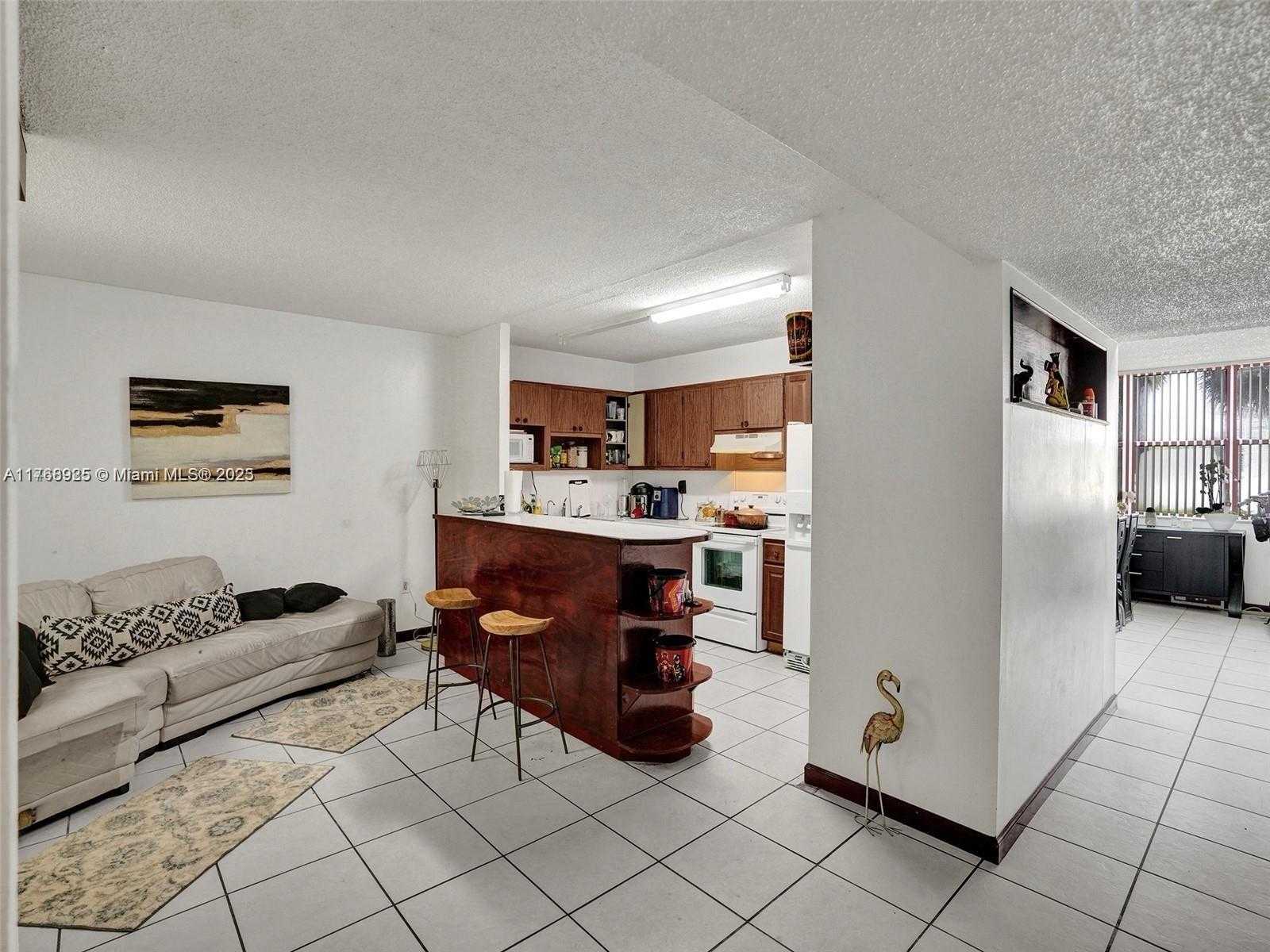Small Image of 20301 NORTH EAST 30TH AVE #122-5, Aventura Number 12
