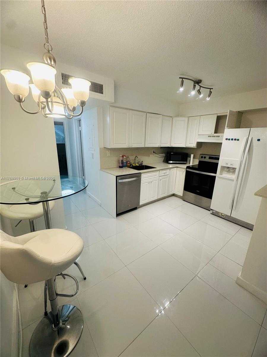Small Image of 1120 102ND ST #4, Bay Harbor Islands Number 3
