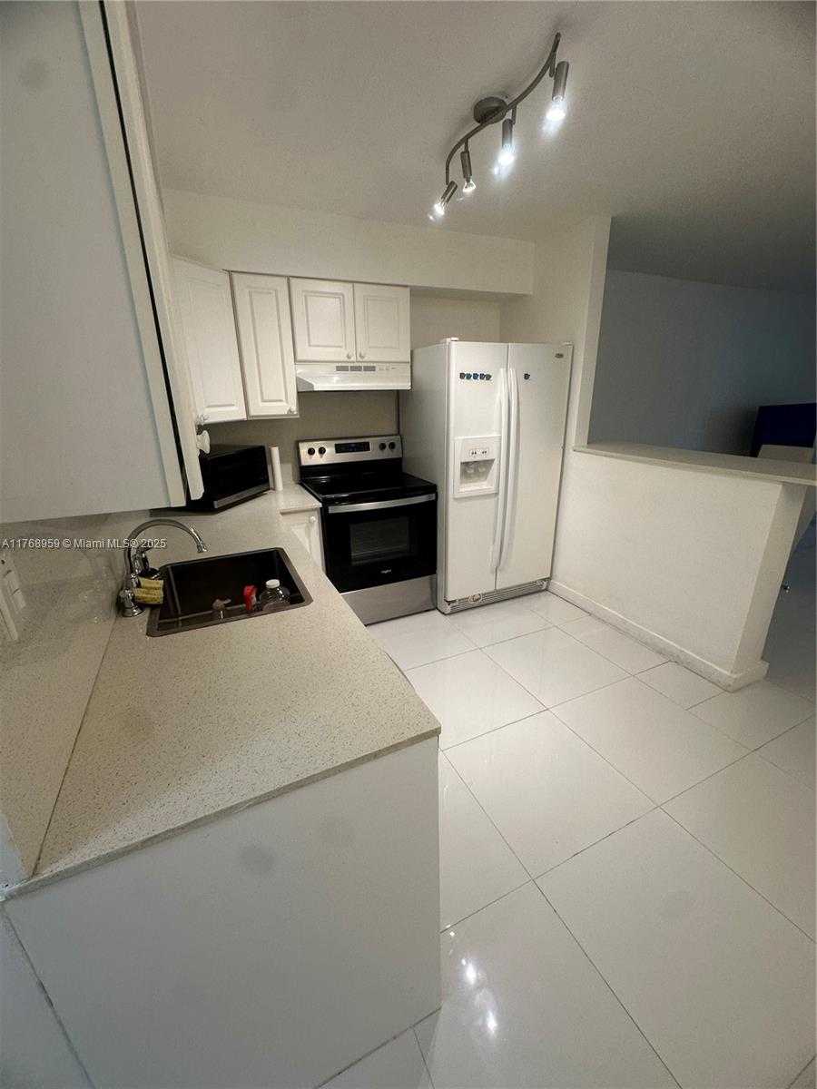 Small Image of 1120 102ND ST #4, Bay Harbor Islands Number 5