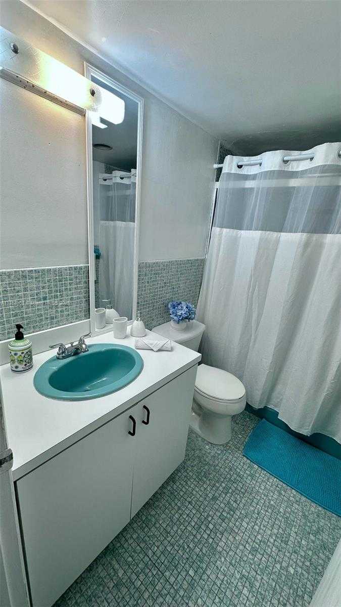Small Image of 1340 LINCOLN RD #401, Miami Beach Number 10