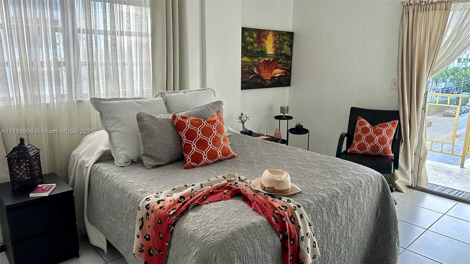 Small Image of 1340 LINCOLN RD #401, Miami Beach Number 4