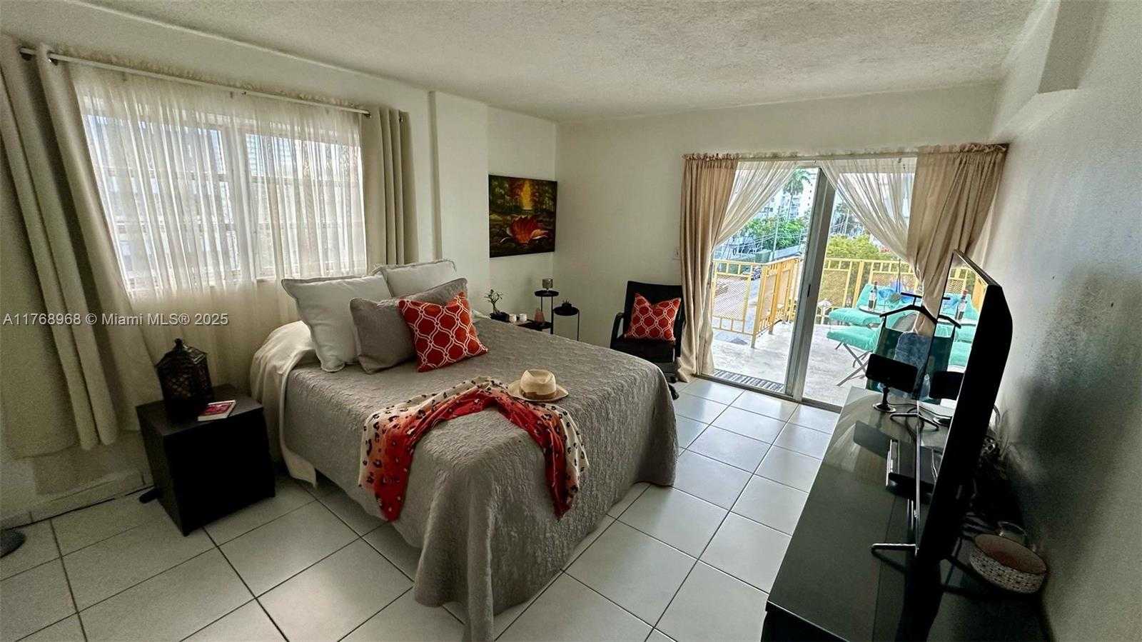 Small Image of 1340 LINCOLN RD #401, Miami Beach Number 6