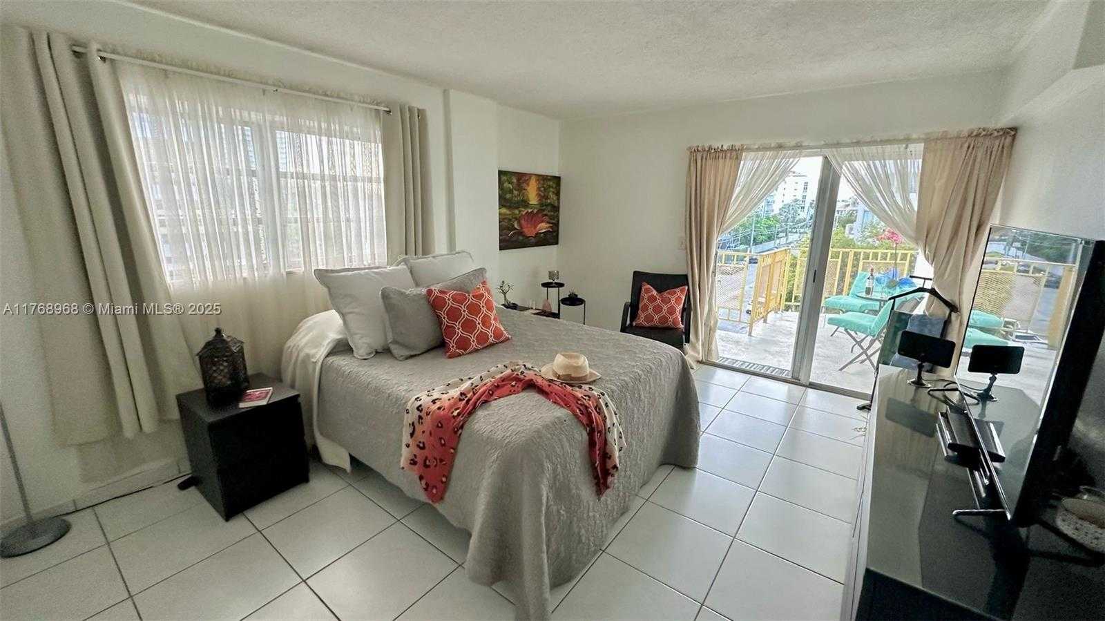 Small Image of 1340 LINCOLN RD #401, Miami Beach Number 7