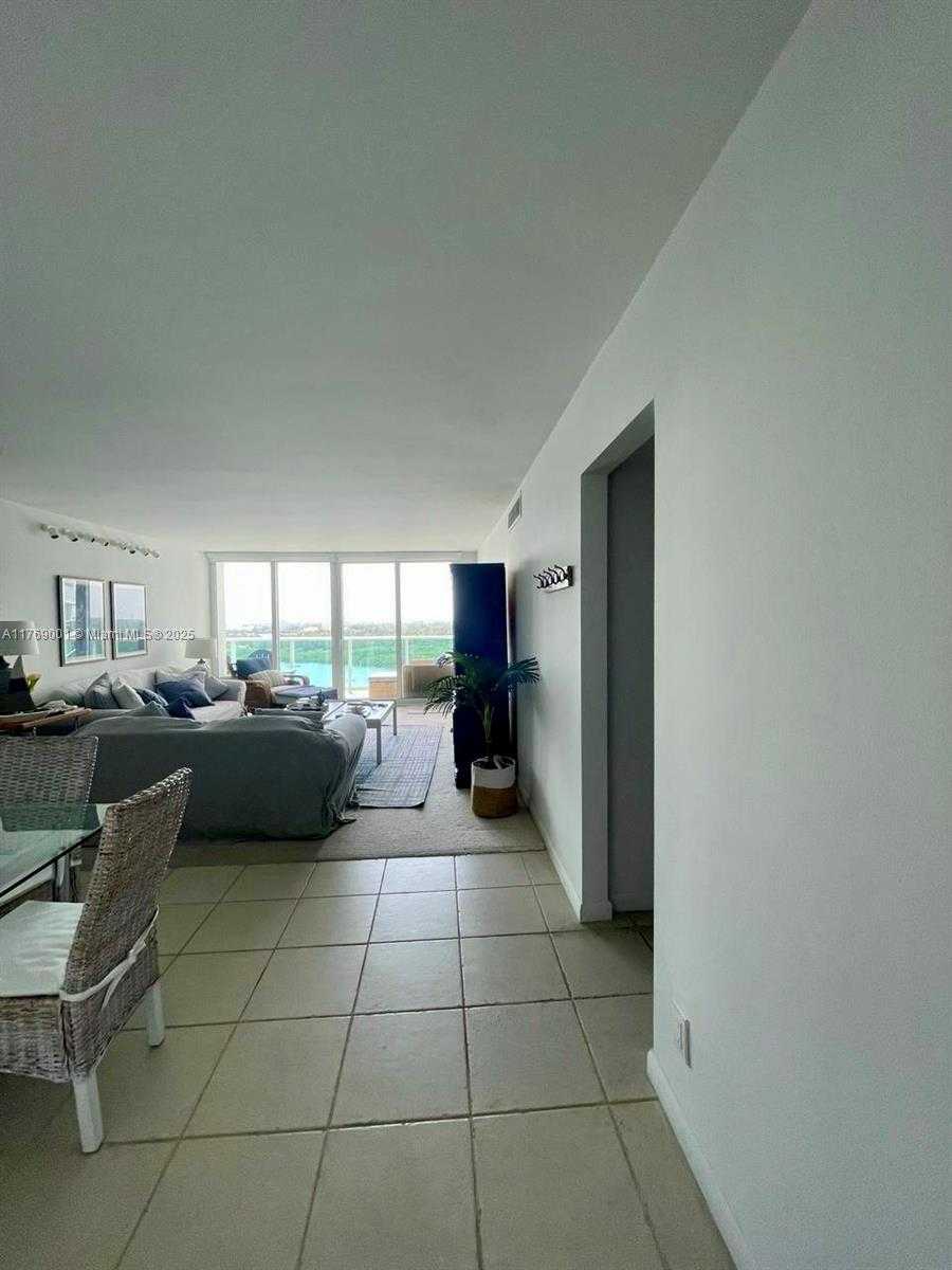 Small Image of 100 BAYVIEW DR #2021, Sunny Isles Beach Number 12