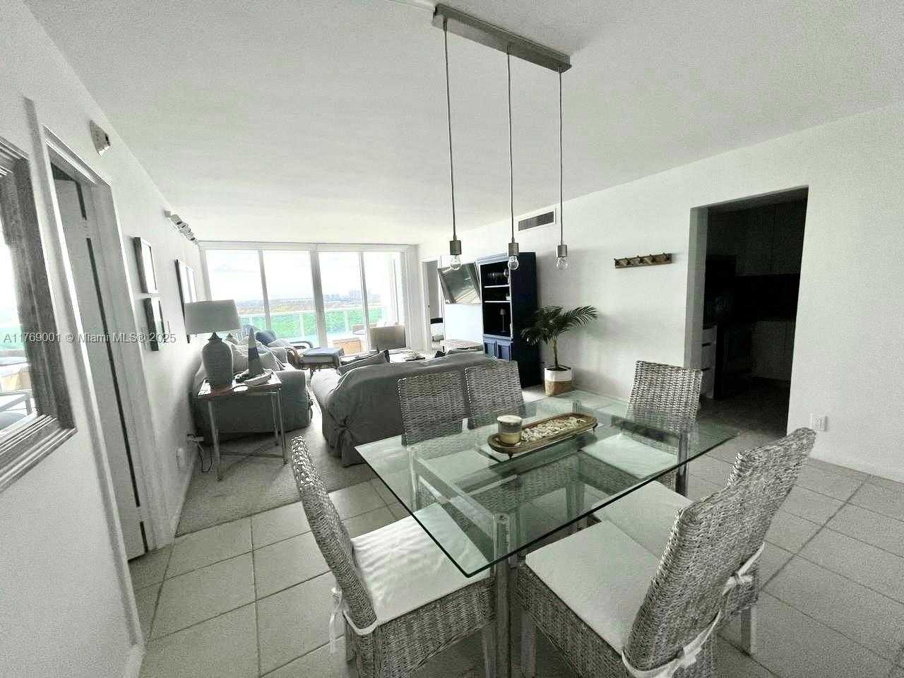 Small Image of 100 BAYVIEW DR #2021, Sunny Isles Beach Number 13