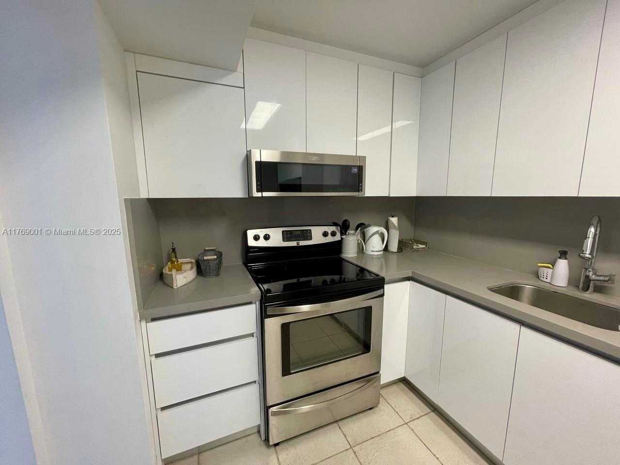 Small Image of 100 BAYVIEW DR #2021, Sunny Isles Beach Number 29