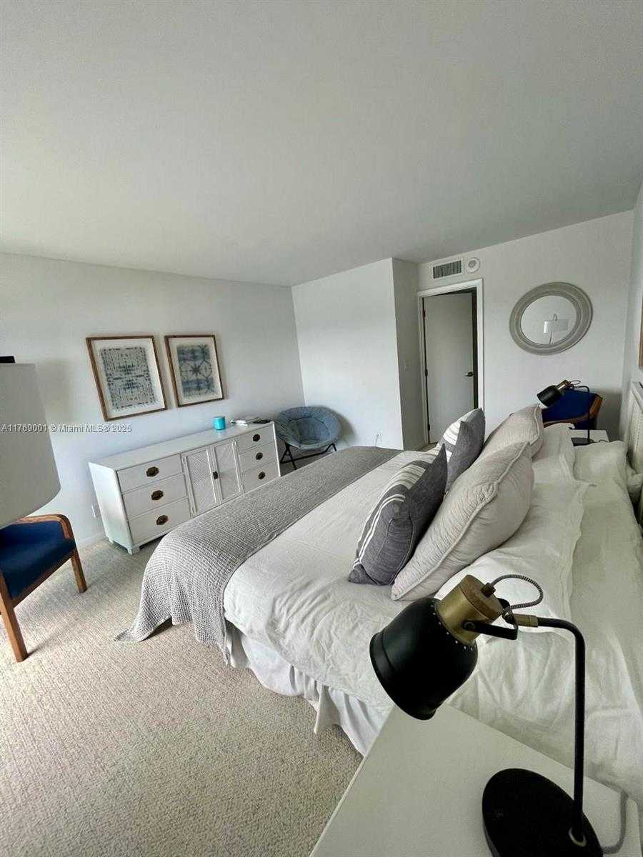 Small Image of 100 BAYVIEW DR #2021, Sunny Isles Beach Number 34