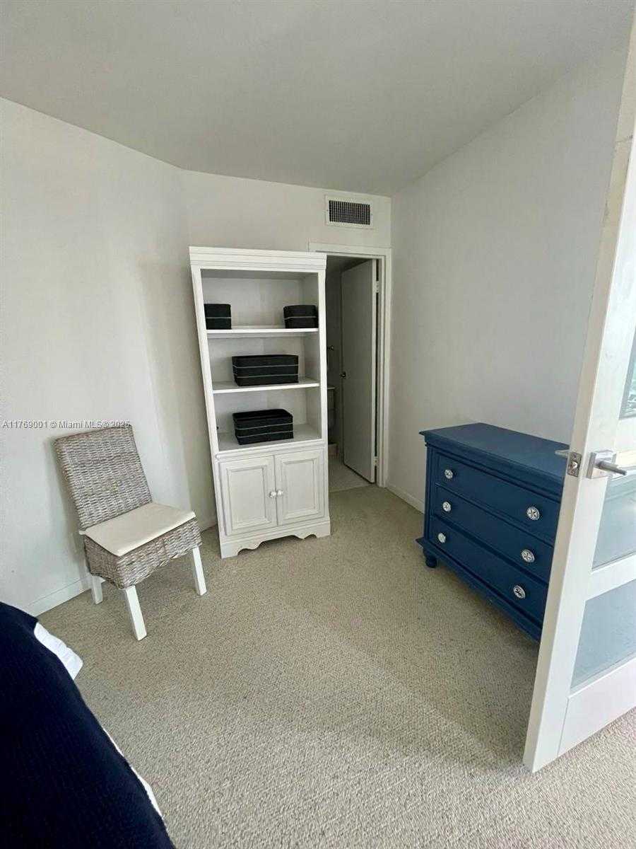Small Image of 100 BAYVIEW DR #2021, Sunny Isles Beach Number 42