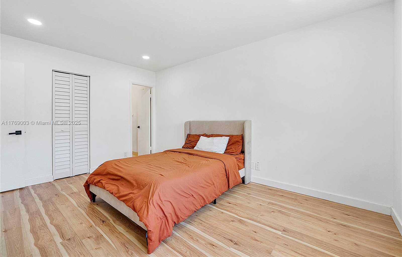 Small Image of 1520 MCKINLEY ST #206E, Hollywood Number 8