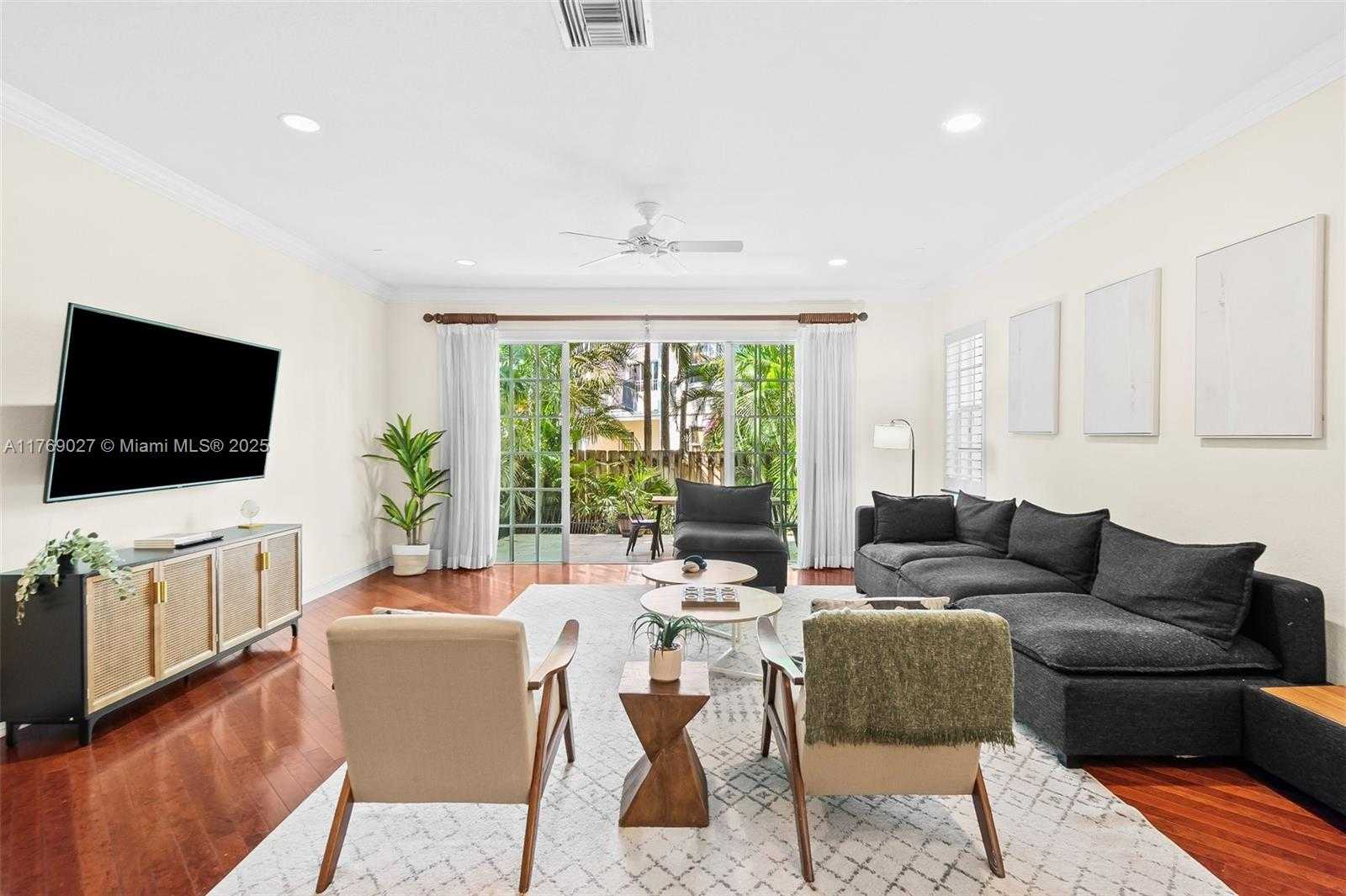 Small Image of 419 SOUTH WEST 5TH ST #419, Fort Lauderdale Number 2