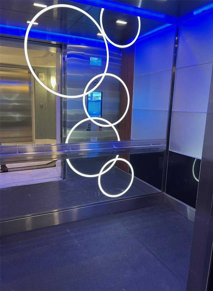 Small Image of 6301 COLLINS AVE #3001, Miami Beach Number 24